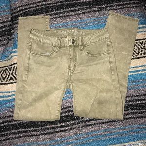AMERICAN EAGLE washed army green skinny jeans